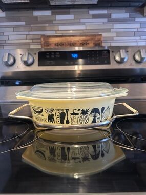Pyrex “Mod Kitchen” Casserole Dish